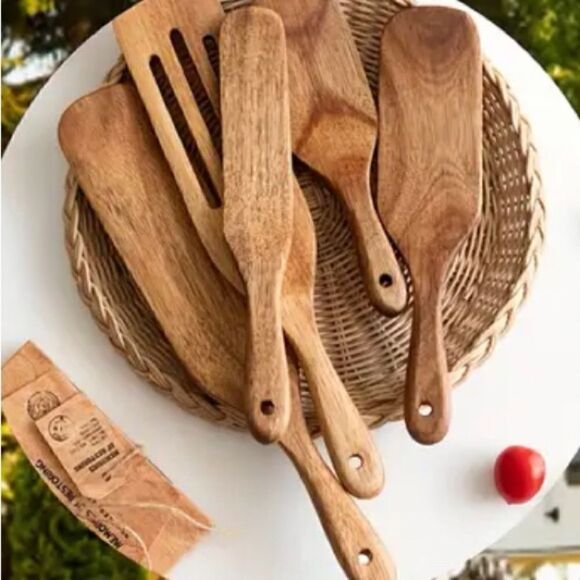 Brand new set of 5 wooden spurtles/utensils - Picture 5 of 9